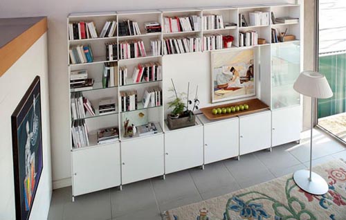 Giá sách ấn tượng màu trắng
